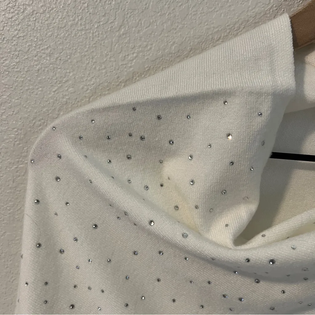 Rachel Zoe White Rhinestone Embellished‎ Poncho Soft Cozy Knit Topper One Size - Image 8