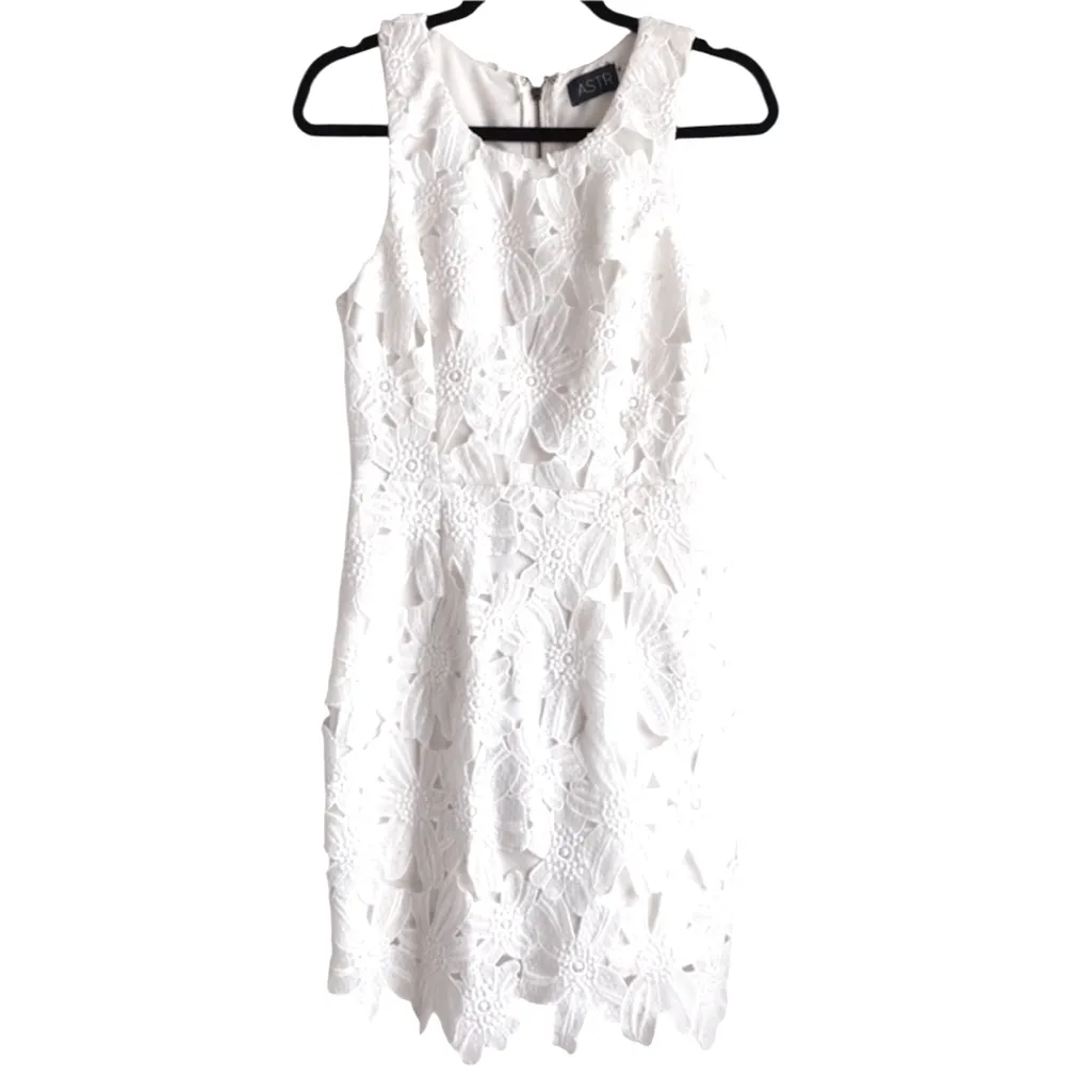 ASTR White Big Flowers Crochet Embroidered Wedding Mini Dress XS - Image 8