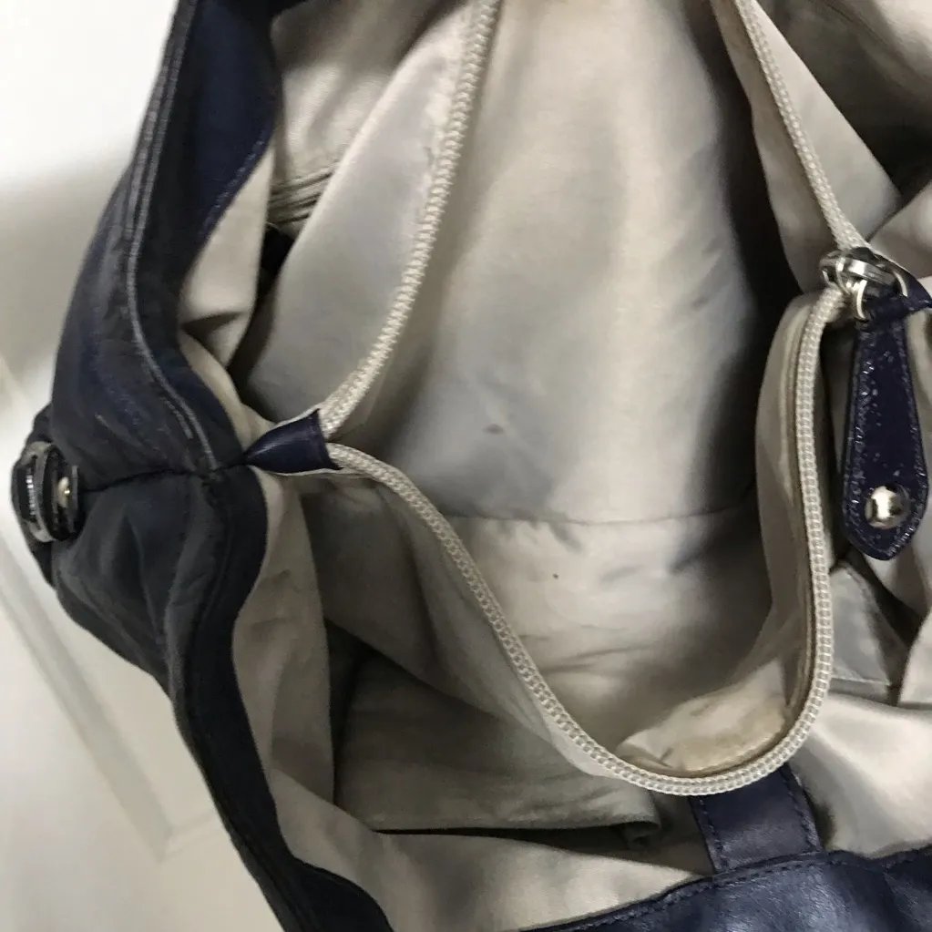 Coach Ashley Dark Blue Embossed Leather Carry All Shoulder Bag EUC - Image 7