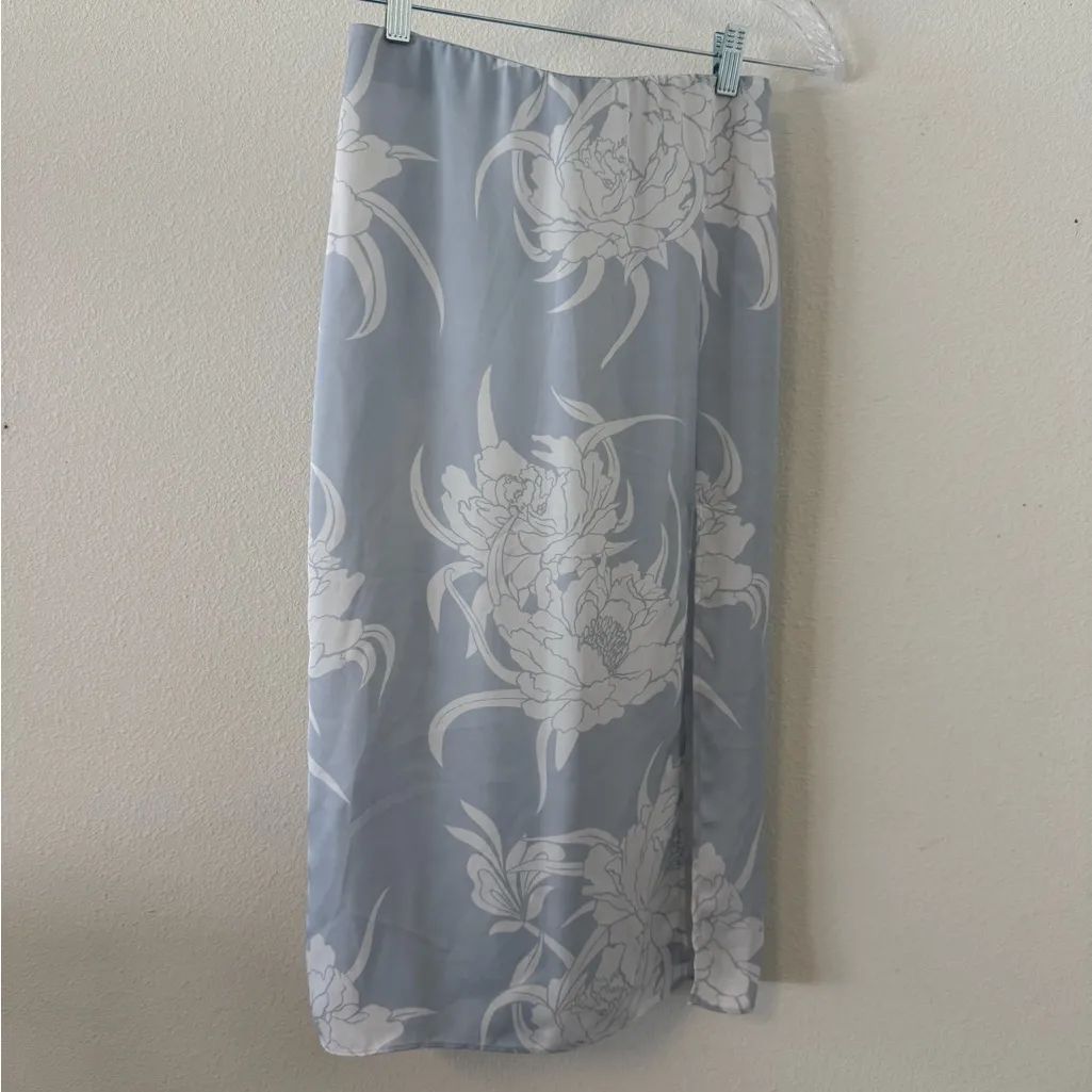 Aritzia Babaton Eames Skirt in Blue/Silver - Image 4
