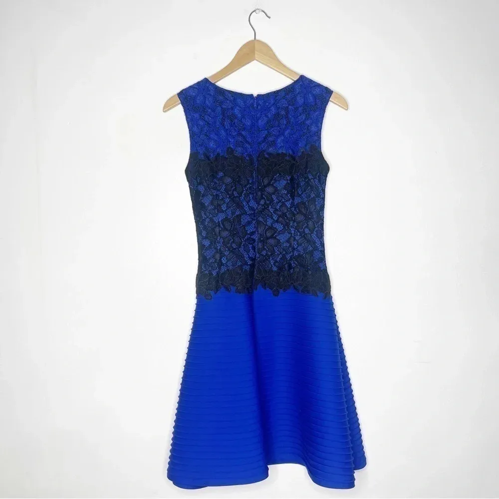 Tadashi Shoji PINTUCK NEOPRENE A-LINE DRESS WITH LACE DETAIL Size 4 - Image 2
