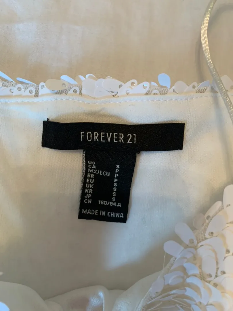 Forever 21 White Sequin Top - Image 3