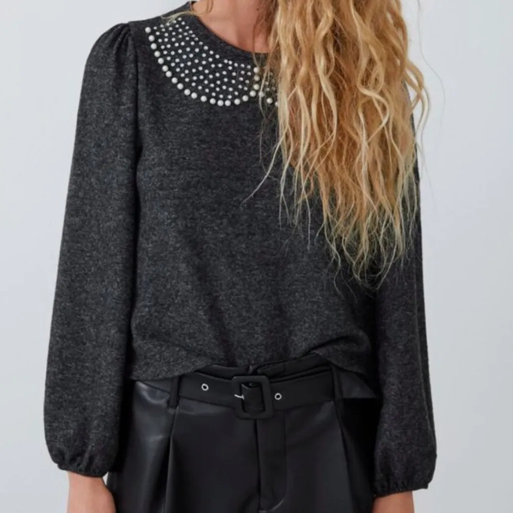 ZARA Sweater L Embellished Peter Pan Collar Pearl Rhinestone Crewneck Gray - Image 3