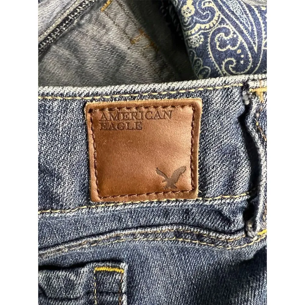 American Eagle Women's Boyfriend Distressed Jeans Size 10 Blue Relaxed F… - Image 7