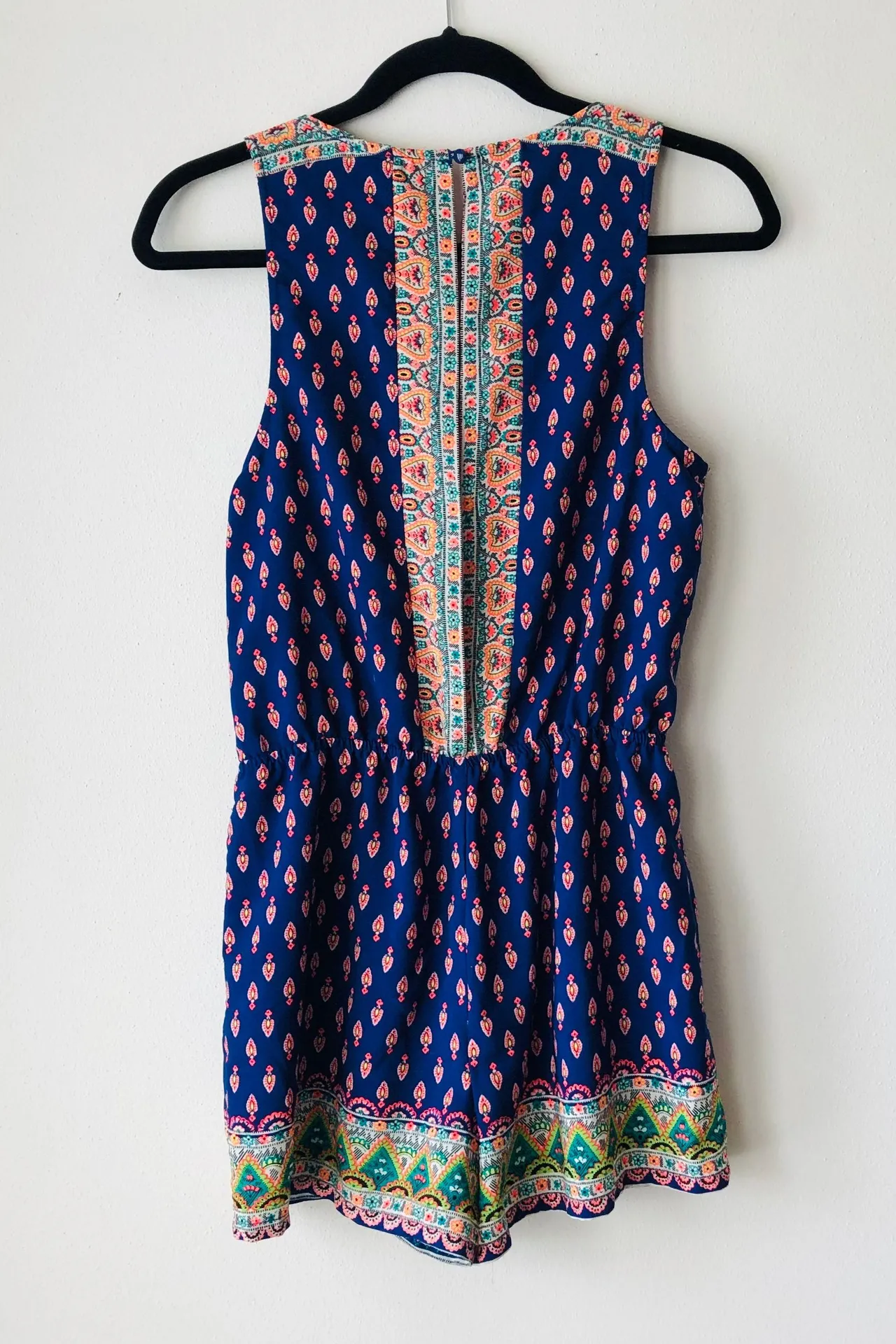 Charlotte Russe Blue Patterned Open Back Romper Medium - Image 5