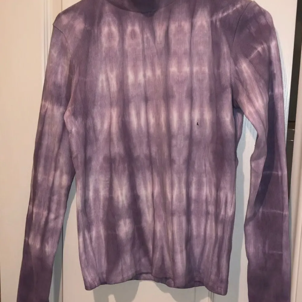 American Eagle Studio Purple Tie Dye Ribbed Mock Neck Sweater Great Condition - Image 4