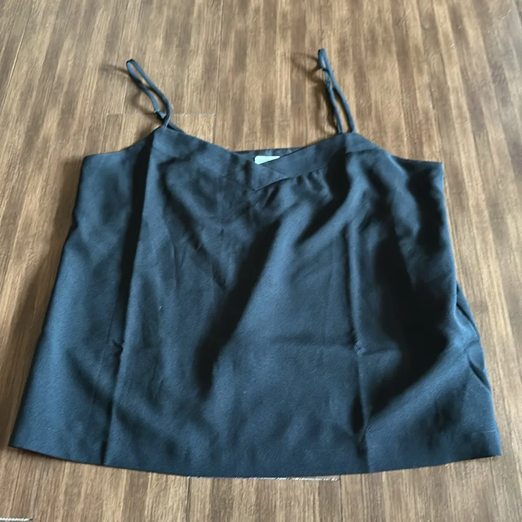 J. Crew basic black v - Image 6