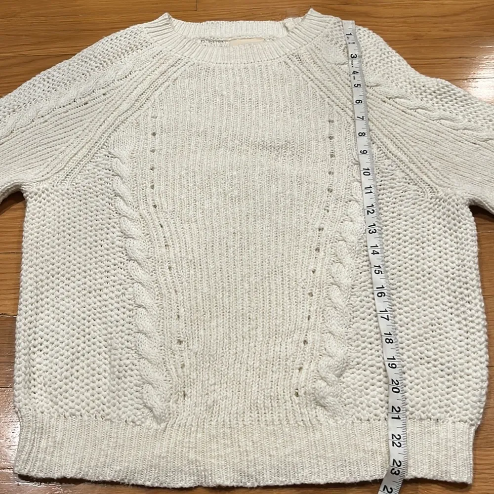 Harper heritage cream knit sweater size medium. - Image 6