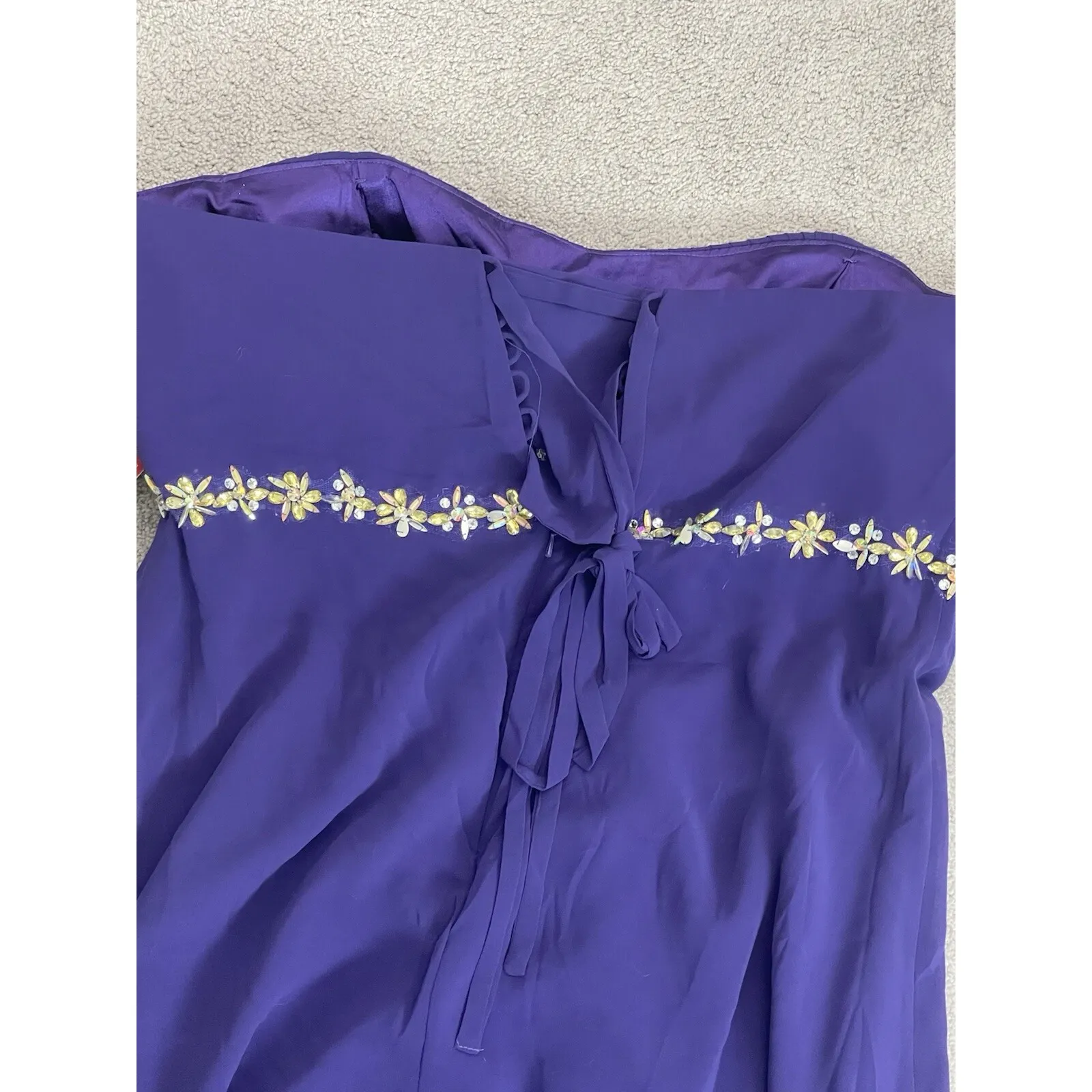 May Queen Couture Women's purple lace detail long formal gown‎ size 20 - Image 5