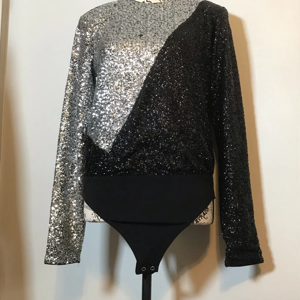 Express Women's Sequin Deep Thong Bodysuit Color Block Size Small -Original $148 - Image 9