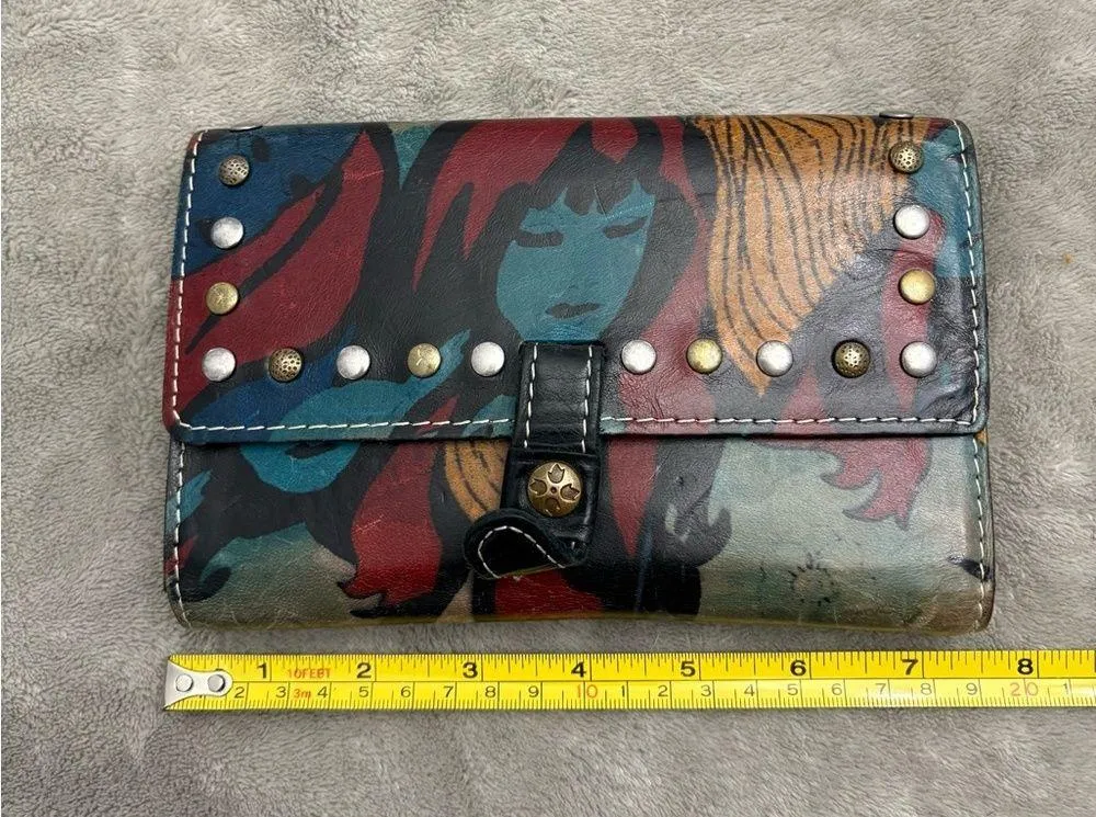 💋Patricia Nash Studded Leather Floral/Faces Trifold Wallet - Image 7