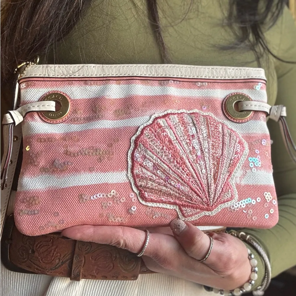 Coach Authentic  1941 seashell sequins canvas/Leather zip top Clutch/wristlet - Image 2