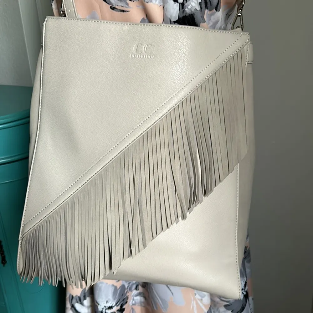 Citi Collective Ella Bag Vegan Leather Suede Fringe Detail Convertible Carryall Gray - Image 13