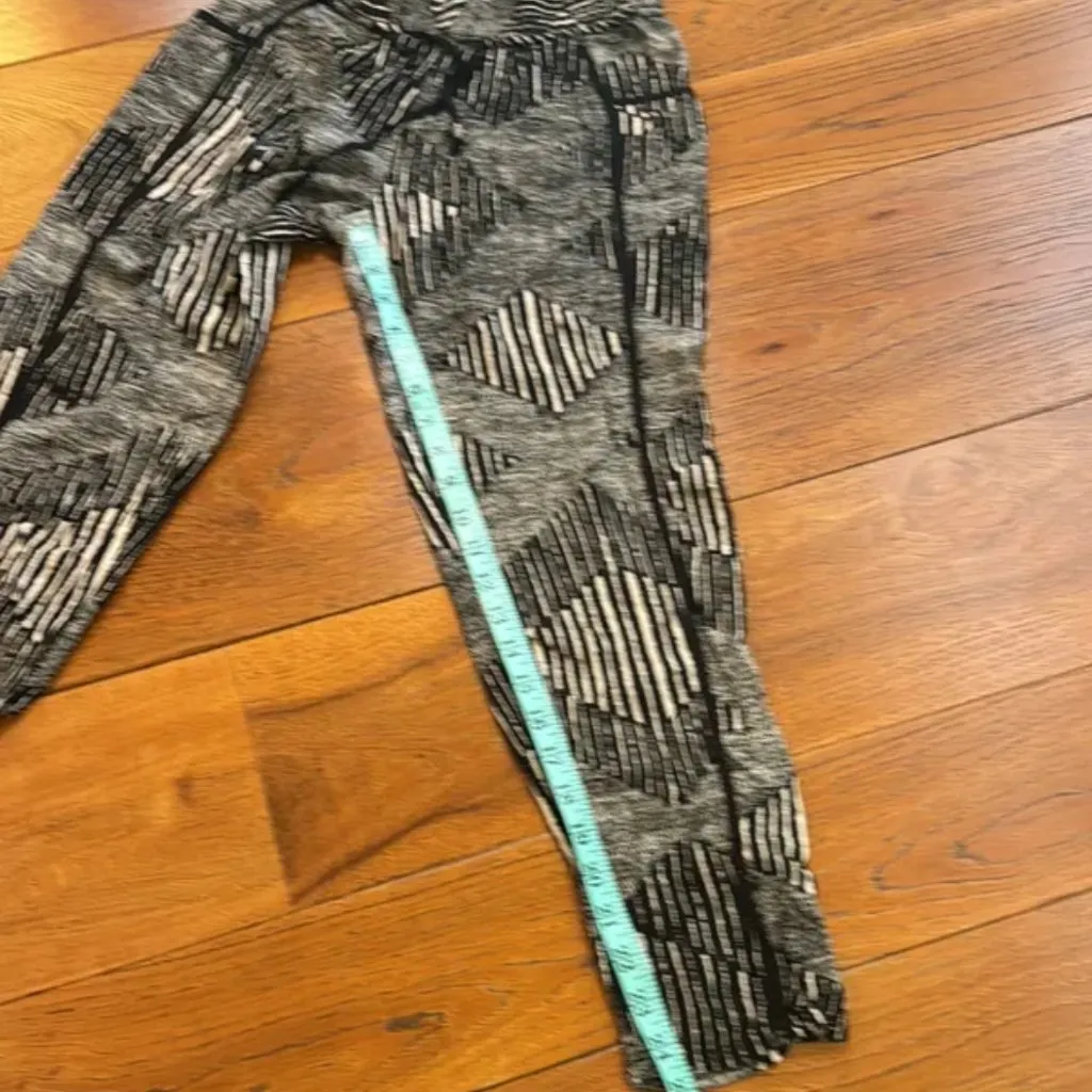 Anthropologie Hei Hei Tapered Geometric Bohemian Pants - Image 9