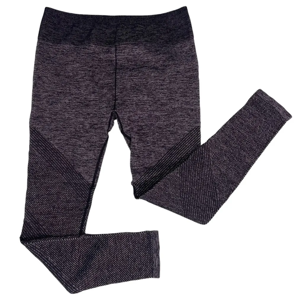 Fabletics High Waisted Seamless Ribbed Textured Leggings Womens Medium - Image 4