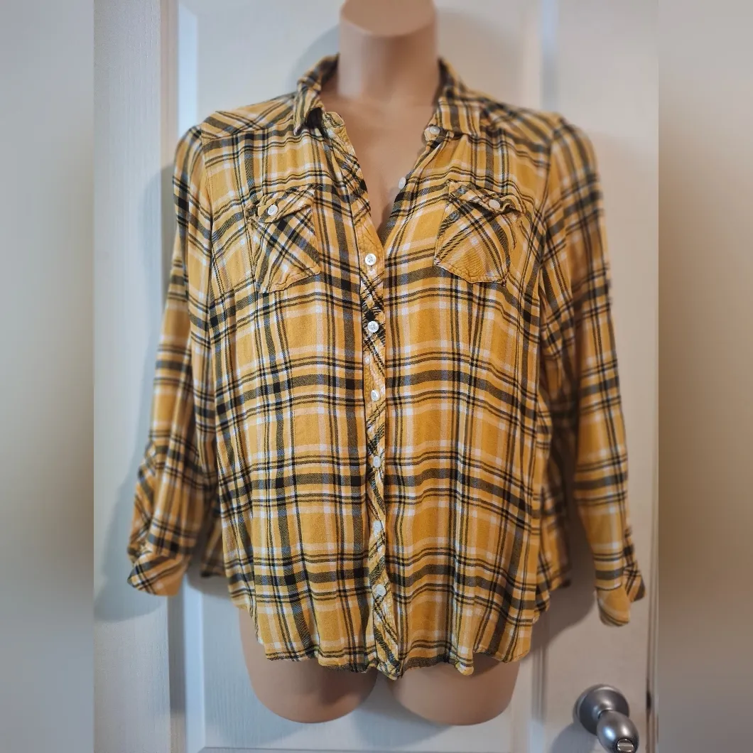 Torrid Sz 1 Yellow Plaid Women's Top - Image 2