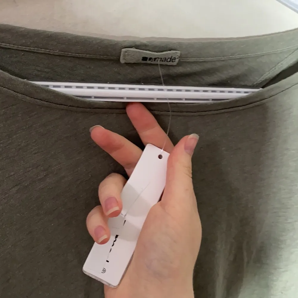 LA Made linen blend front tie long sleeve top with keyhole back size S - Image 9