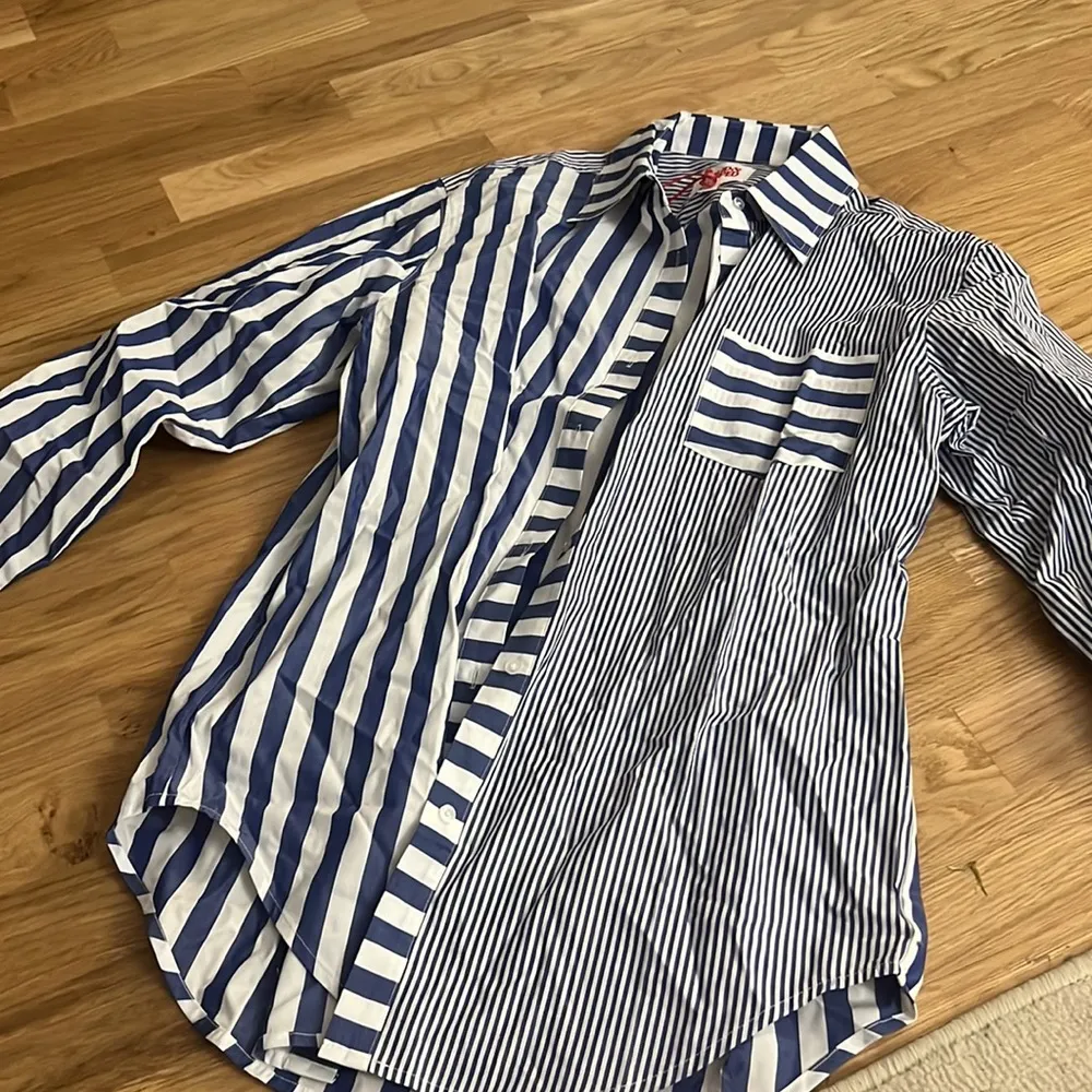 NWT Solid and Striped The Oxford Tunic in Stripe Shirting Midnight Blue - Image 4