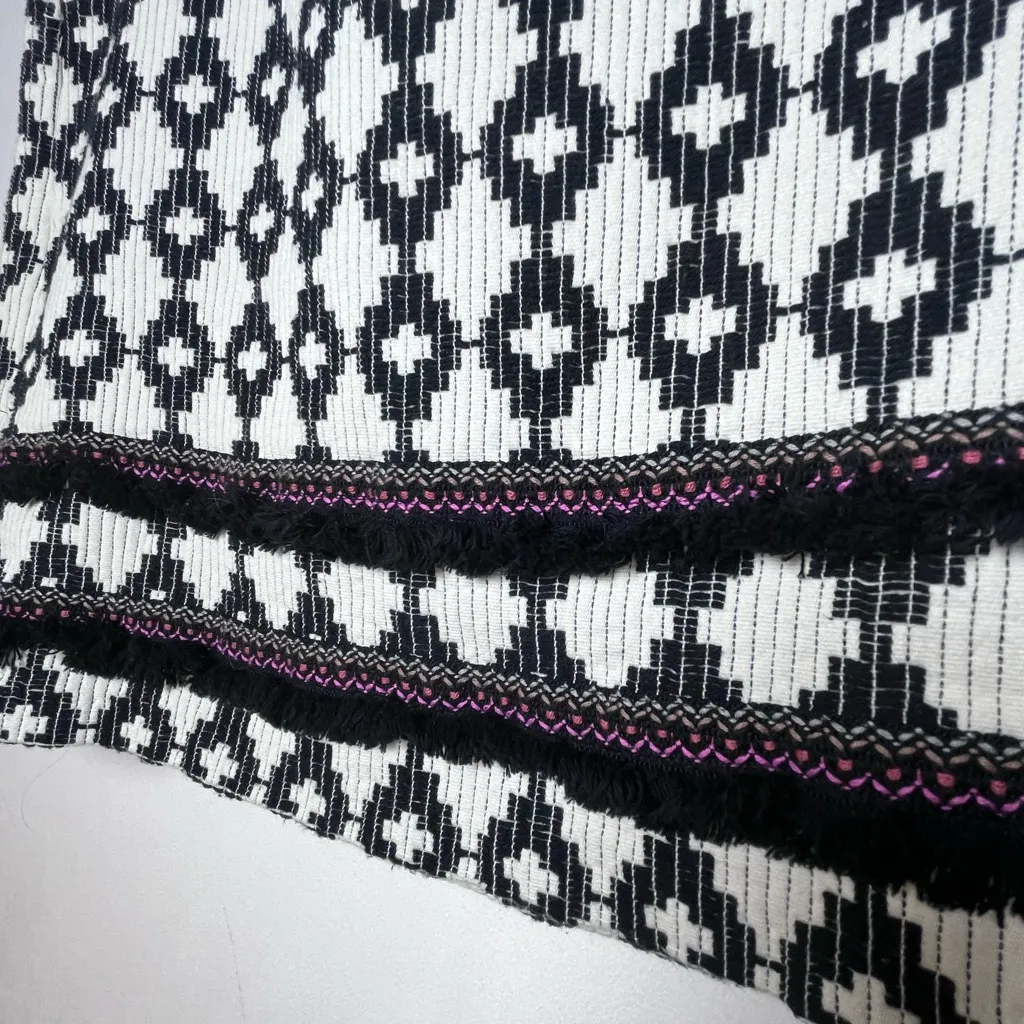 Merona Women Black White Aztec Geo Print Lined Texture Skirt Fringe Detail Sz 16 - Image 2