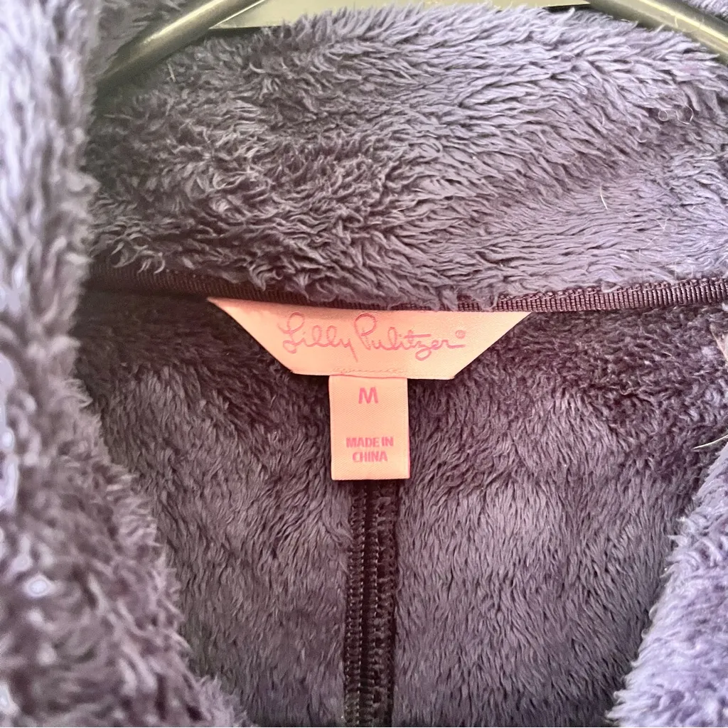 LILLY PULITZER Women’s Medium Navy Maddie Cozy Soft Plush Fleece Jacket Full Zip - Image 4