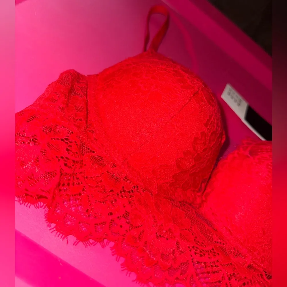 H&M Red Super Push Up Lace Bra - Image 2