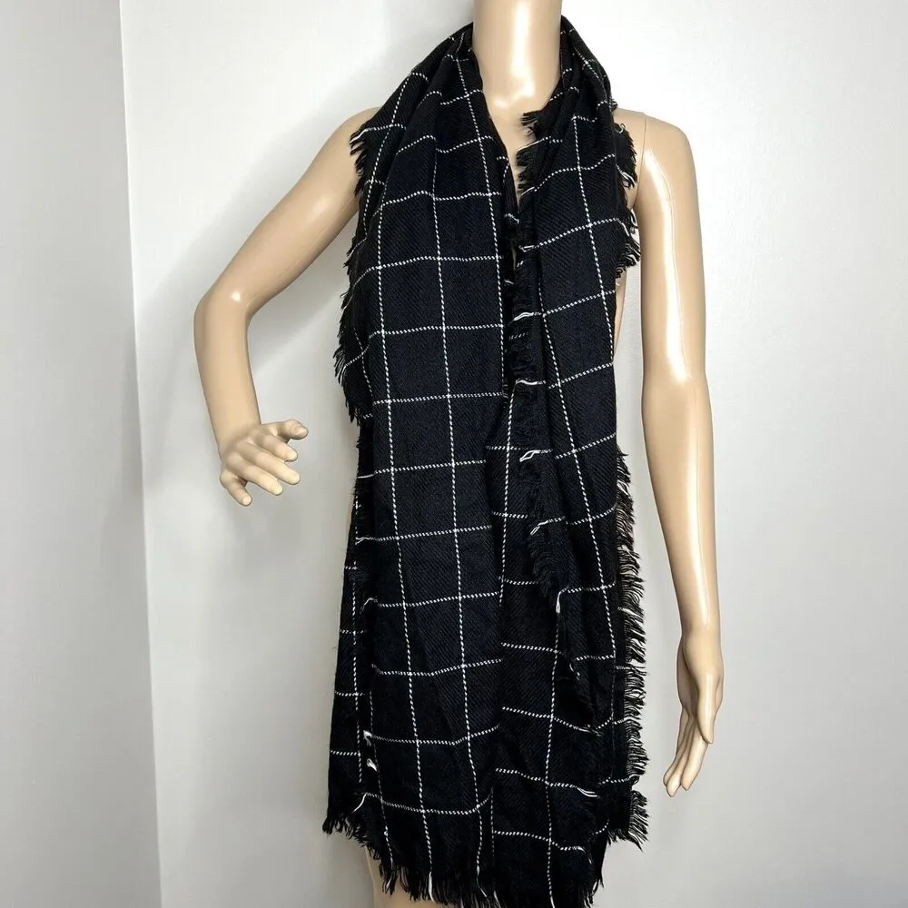 Old Navy  Black Checkered Knit Scarf - Image 2