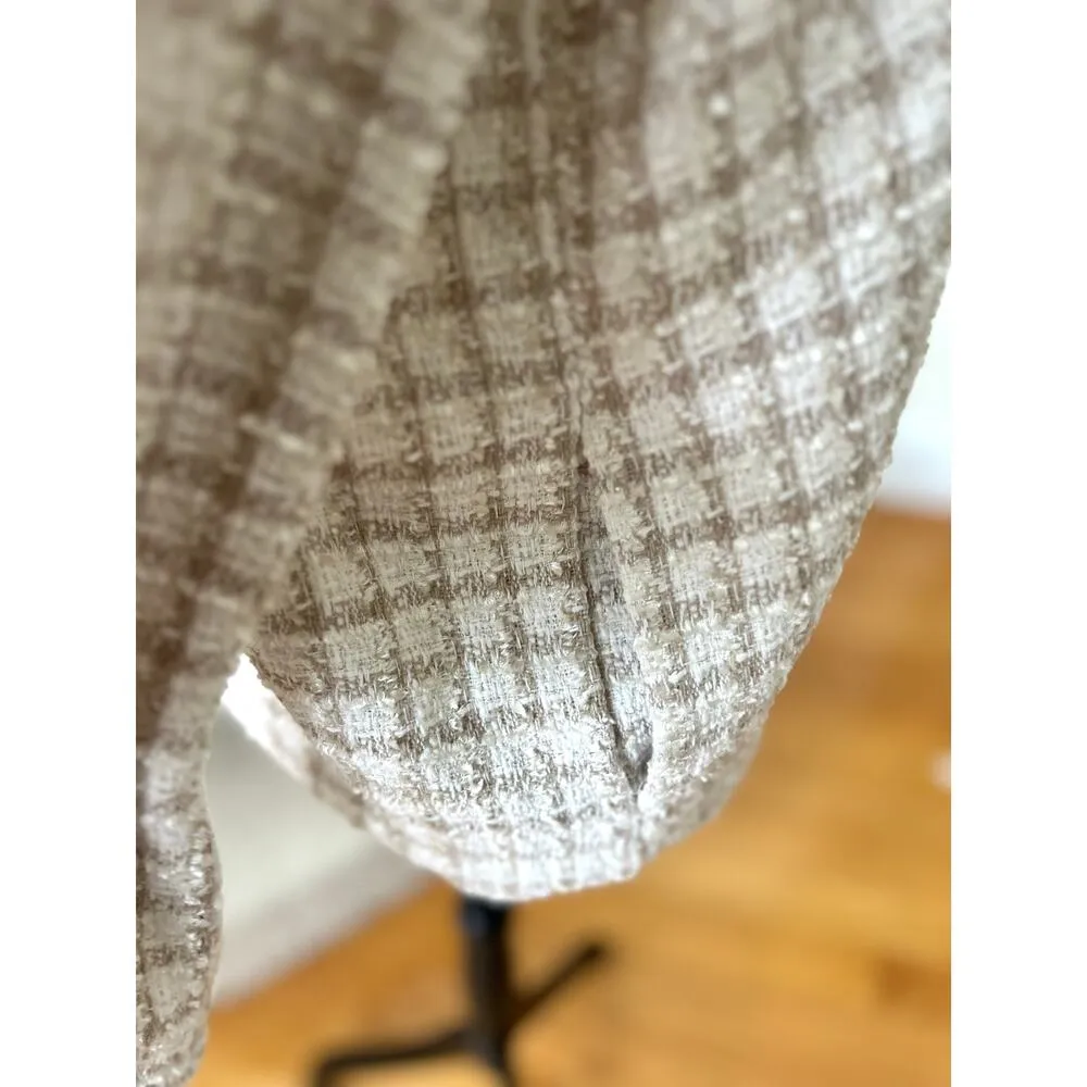 Andree by Unit  Cream White & Tan Plaid Boucle Pearl Button Shacket - Image 4