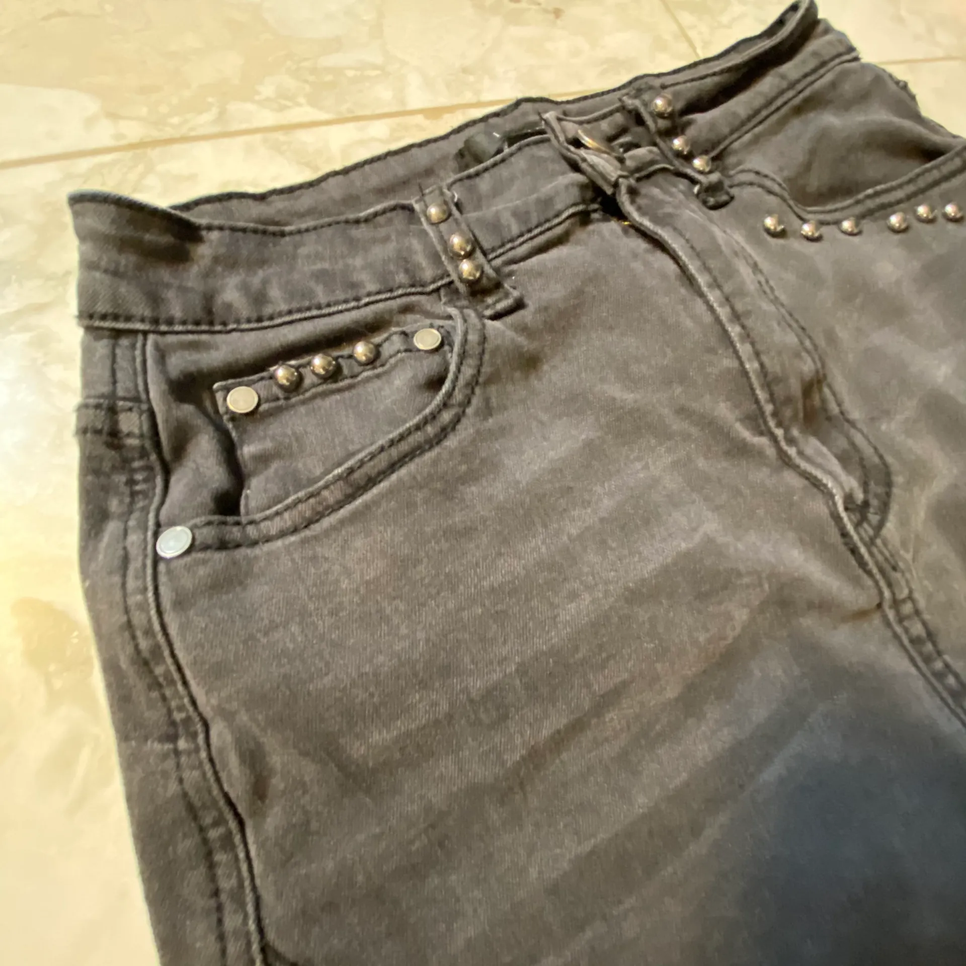 Forever 21 Black Studded Mini Skirt - Image 4