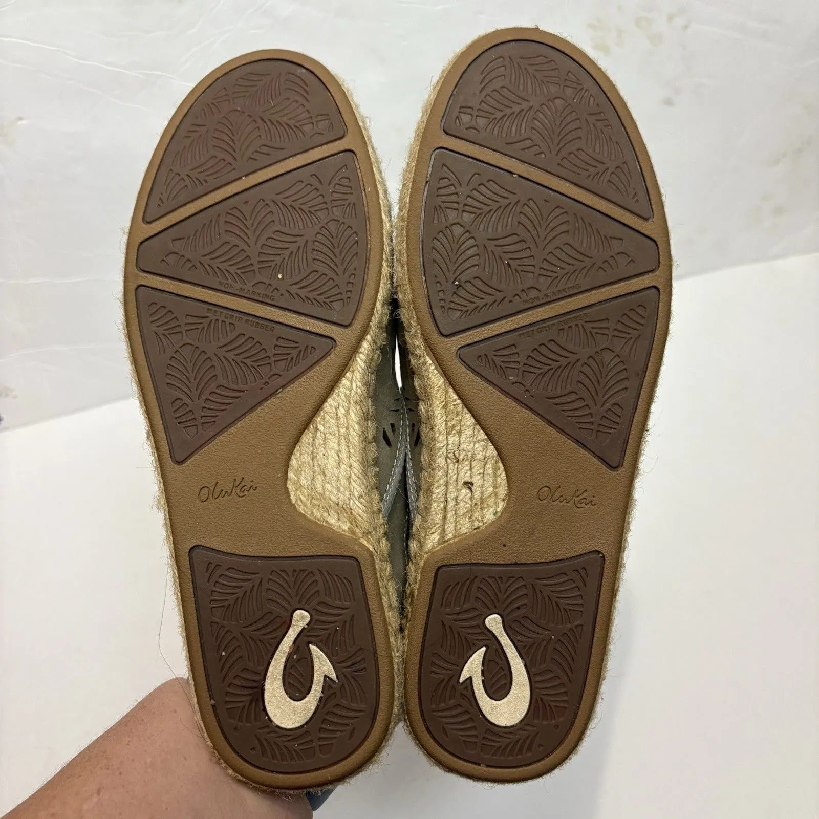 OluKai Kaula Olu Ili Shoes Size 7 Leather Espadrille Mule Tapa Tapa Perforated Tan - Image 6