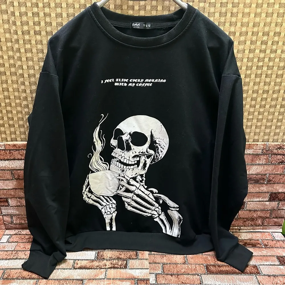 ROMWE Black Skull Graphic Sweater size L - Image 3