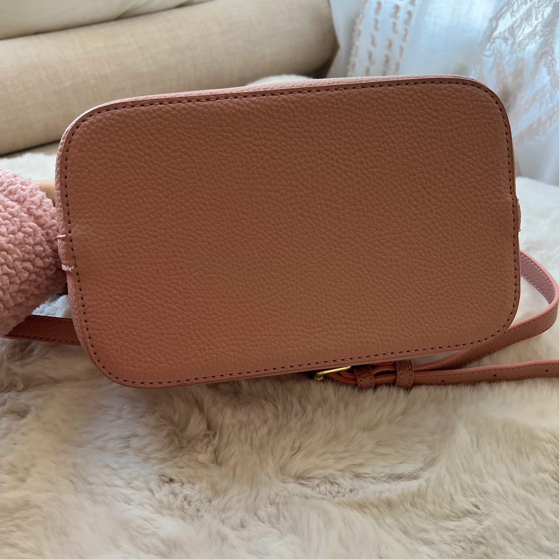 Katie Loxton Pink Vegan Leather SIENNA SLOUCH CROSSBODY Bucket BAG NWOT - Image 10