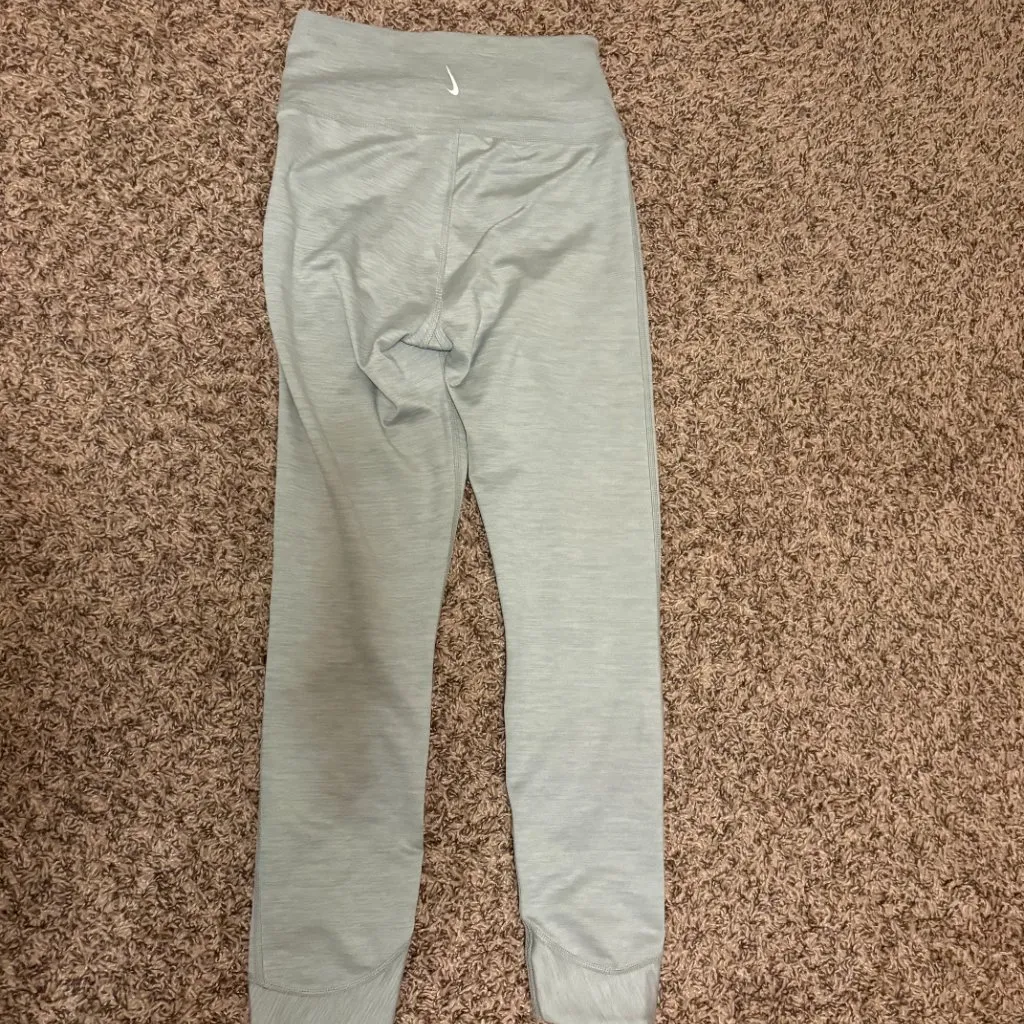 Nike Dri Fit Womens Leggings Small Light Gray Cropped Length Criss Cross Waist - Image 3