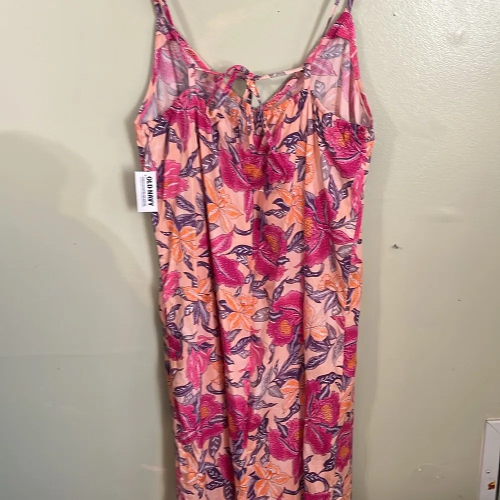 Old Navy sleeveless v- neckline tie back peach Floral Maxi Dress size small - Image 12