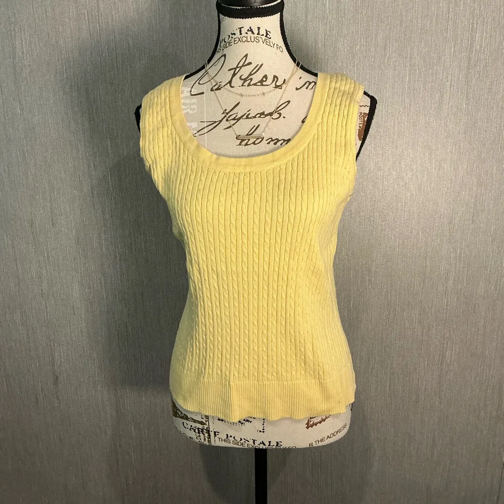 JEANNE PIERRE Yellow Scoop Neck Sweater Size Large - Image 9