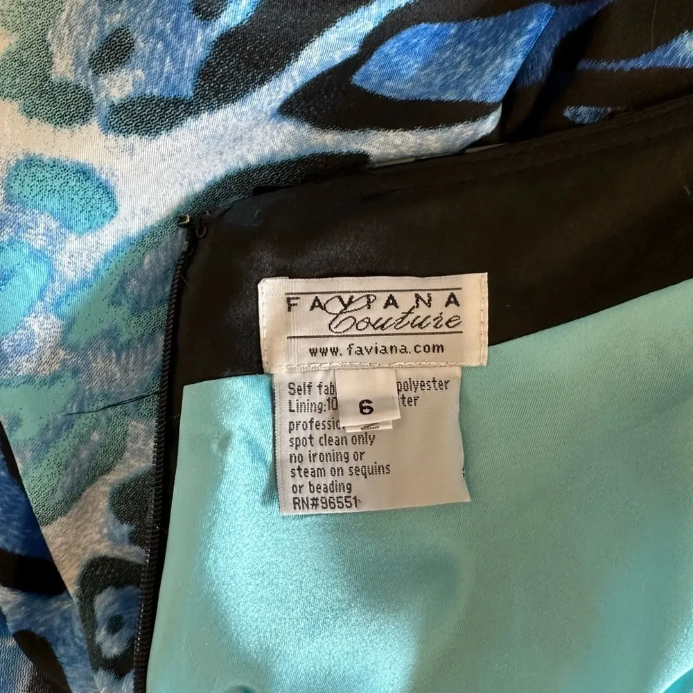 Vintage Open Side/Back Satiny Formal Dress - Image 4