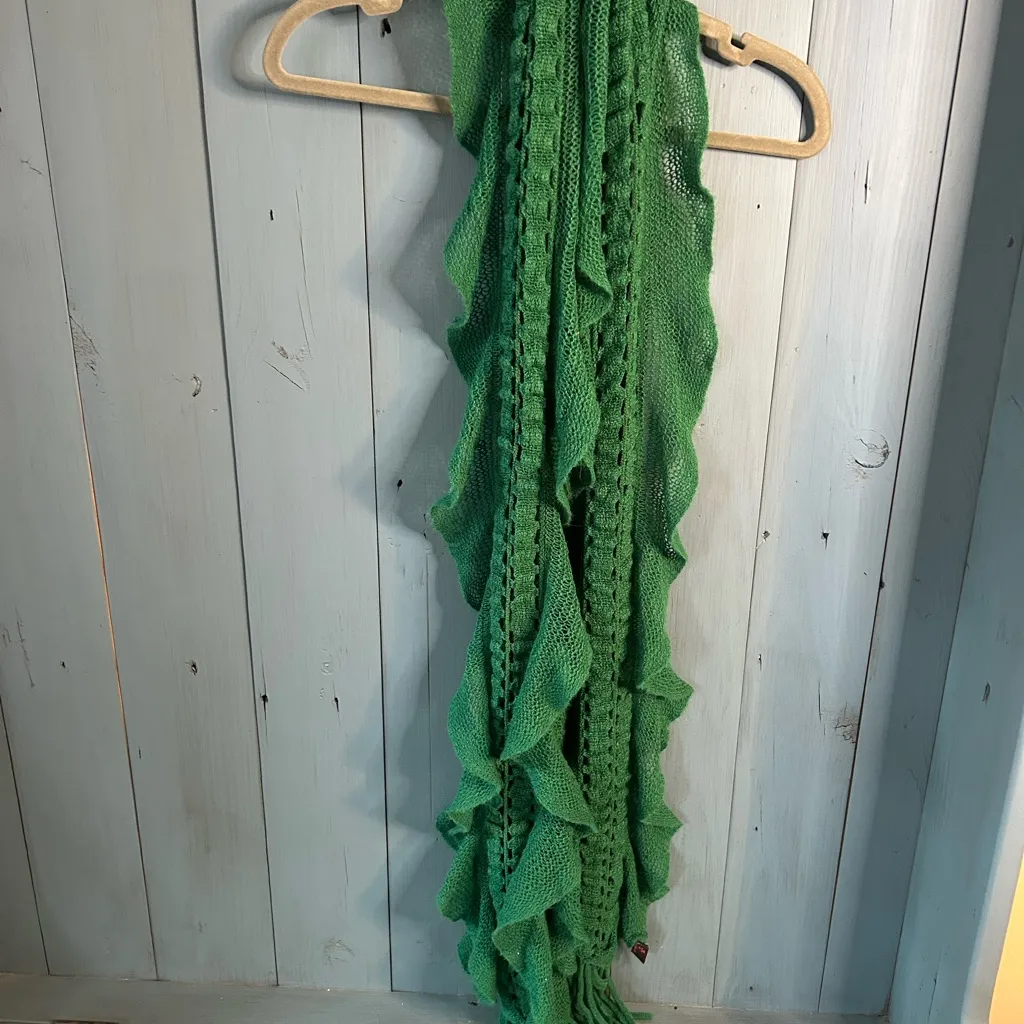 Love Culture Green Knit Scarf - Image 2