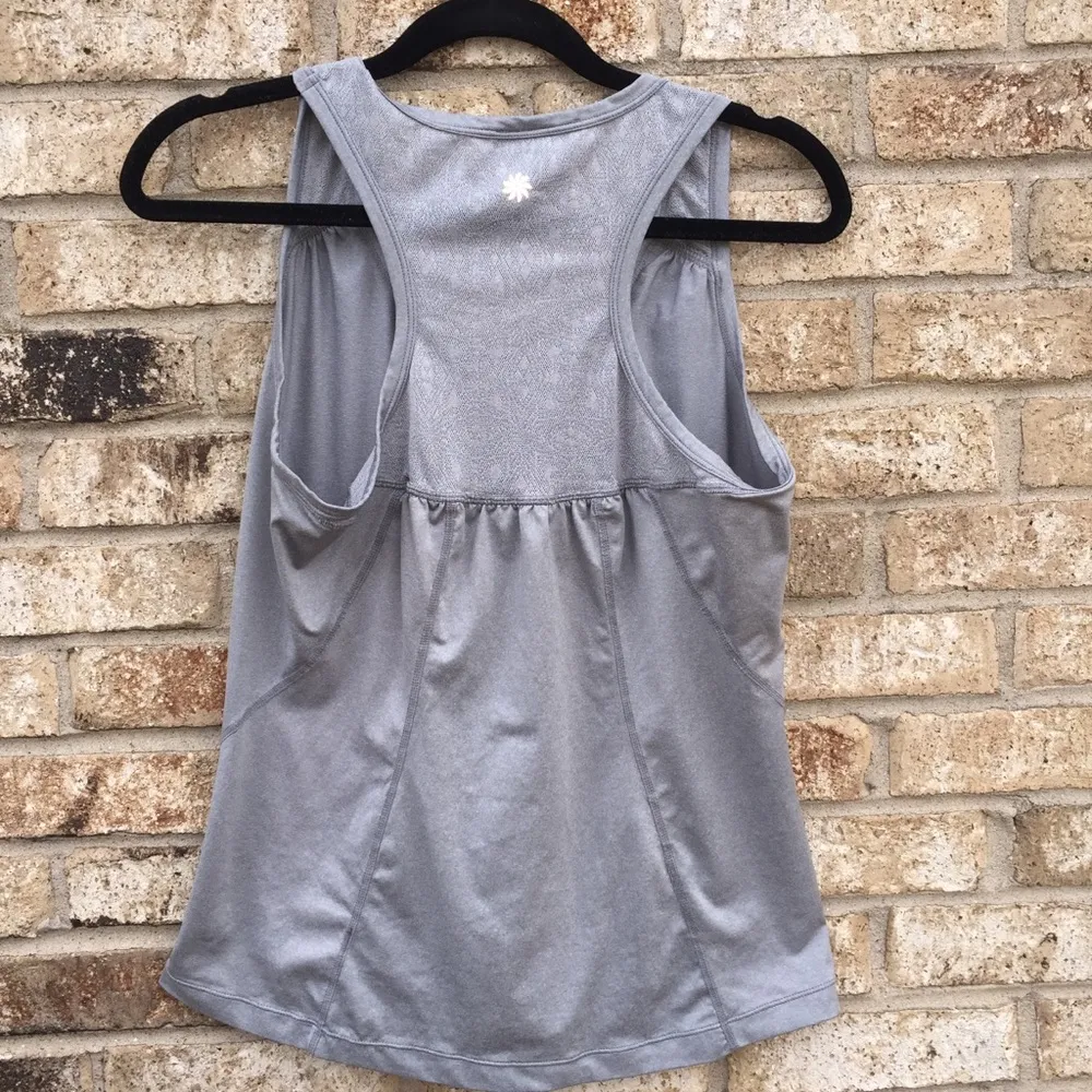 Athleta grey workout tank top size large! - Image 7