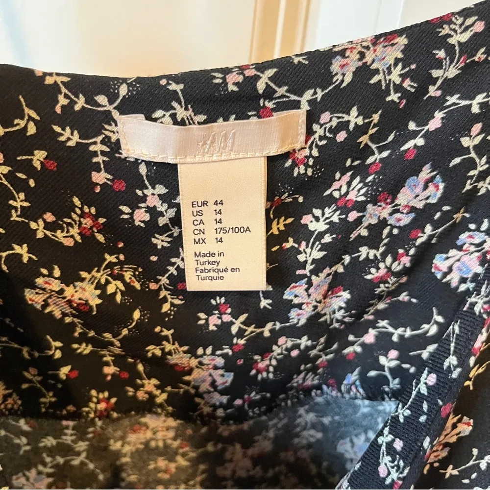 Floral Black pink slip Dress H&M side slits v-neck midi women’s size 14 flowy - Image 2