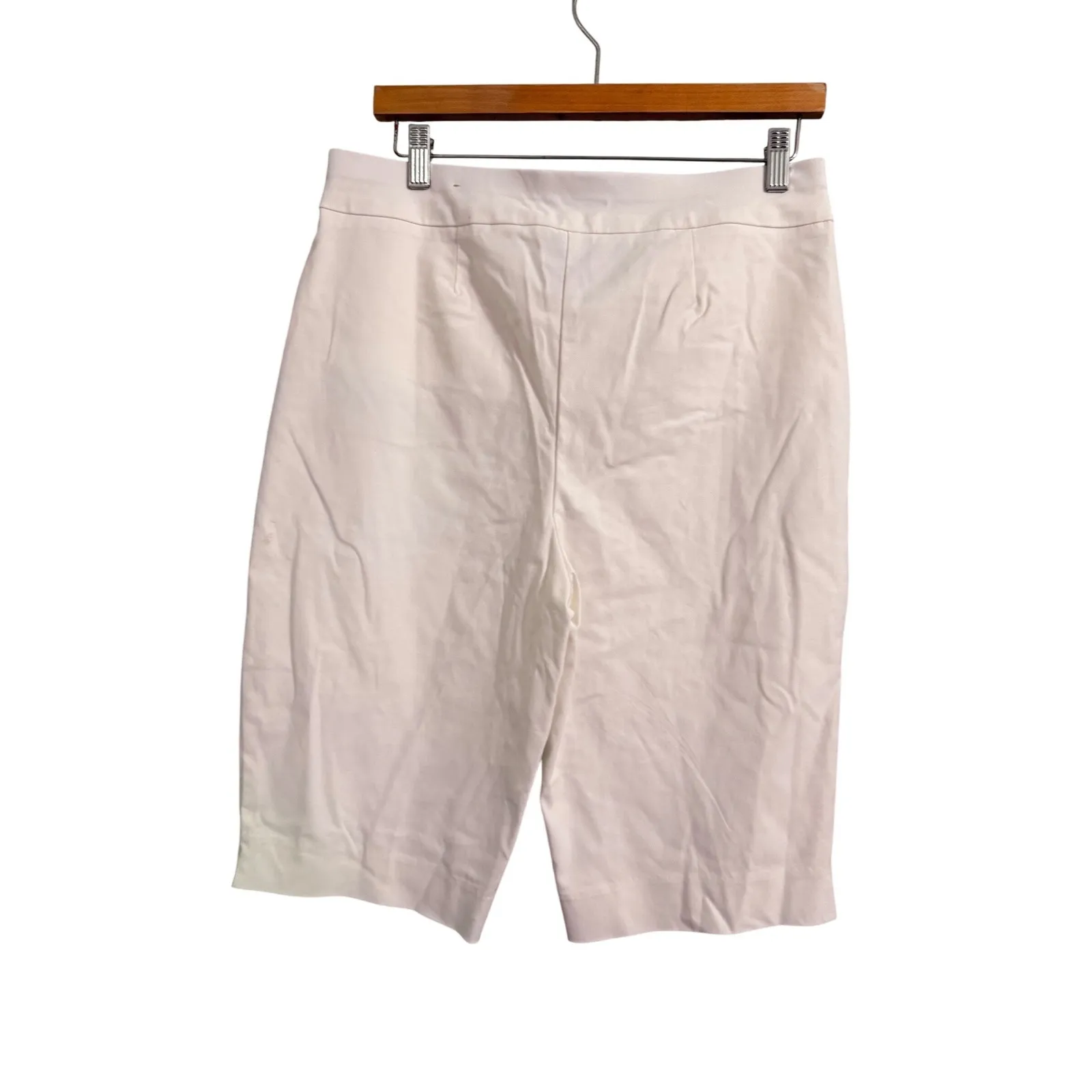 Chico's White Capri Pants Size medium US Size 10 Cropped Casual Summer - Image 2