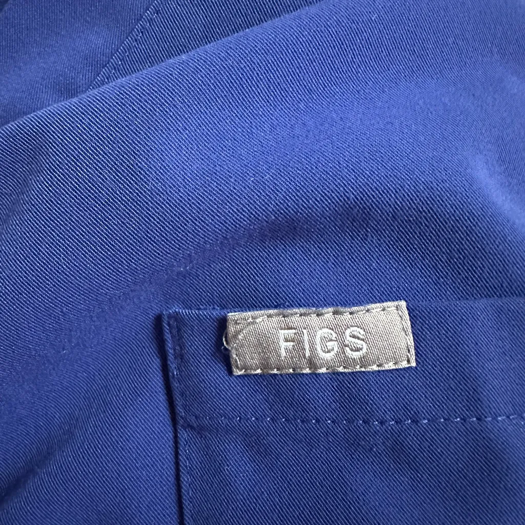 FIGS Scrub Top Royal Blue Side Pockets Women’s XL - Image 6