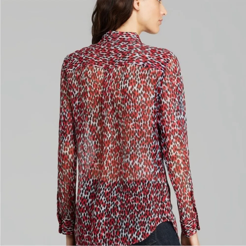 Equipment Femme Slim Signature Leopard Print Silk Top Size Small - Image 2