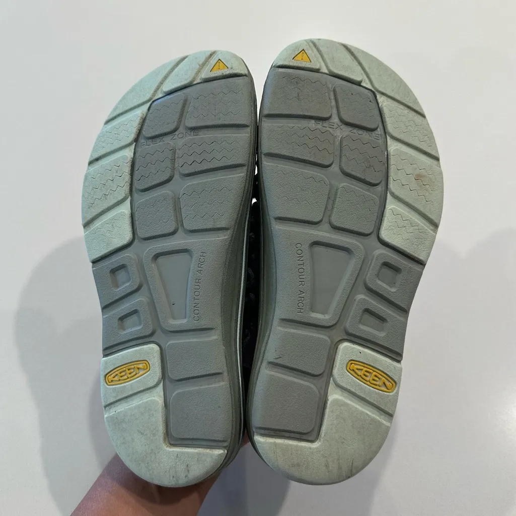 KEEN‎ Uneek Cord Sandal Size 6 - Image 5