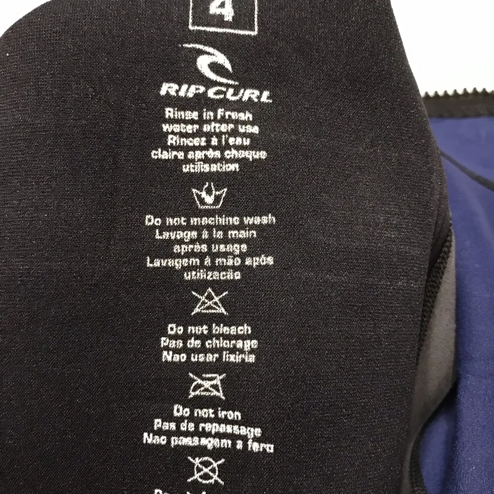 RIPCURL wet top 2.2 Core #M22568 size 4 - Image 8