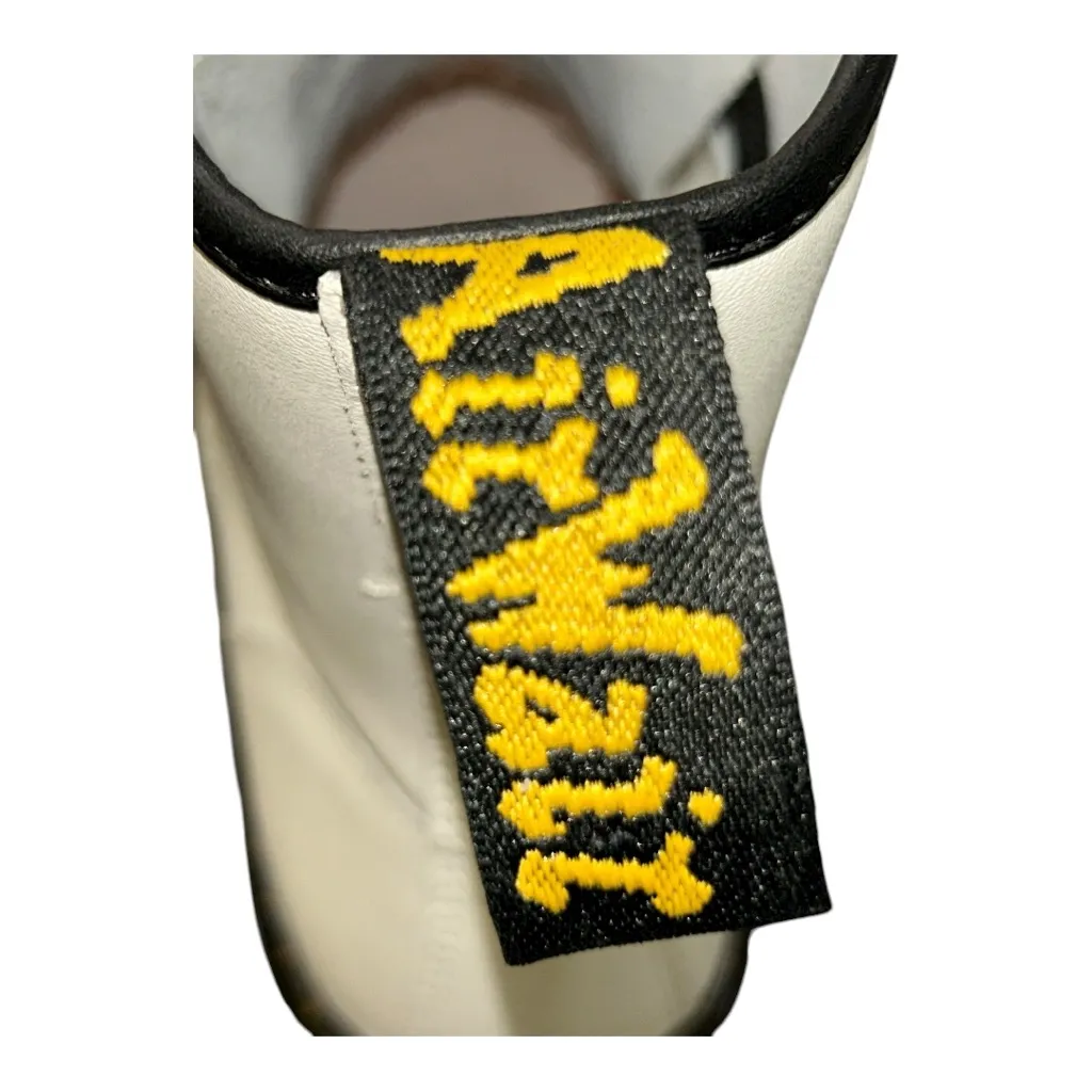 Dr. Martens Zavala Hydro Combat Boots White Leather
Women’s 9 / Men’s 8 like new - Image 4