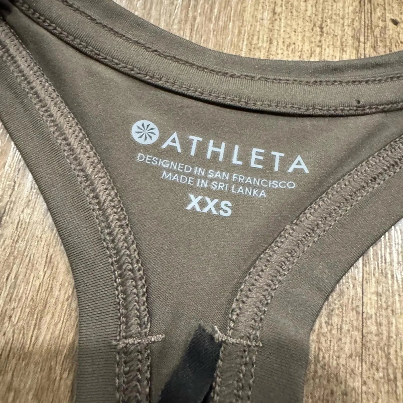 Athleta Limitless Camo Keyhole Tank Size XXS - Image 4