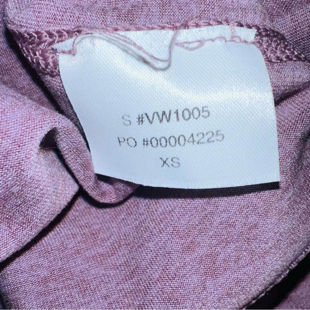 Vuori Halo Performance Crop Top Hearther Lilac - Image 5