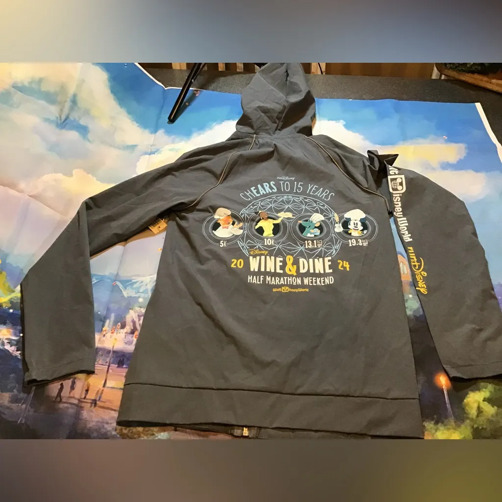 Run disney walt disney world 2024 wine & dine half marathon-NWT XS - Image 8
