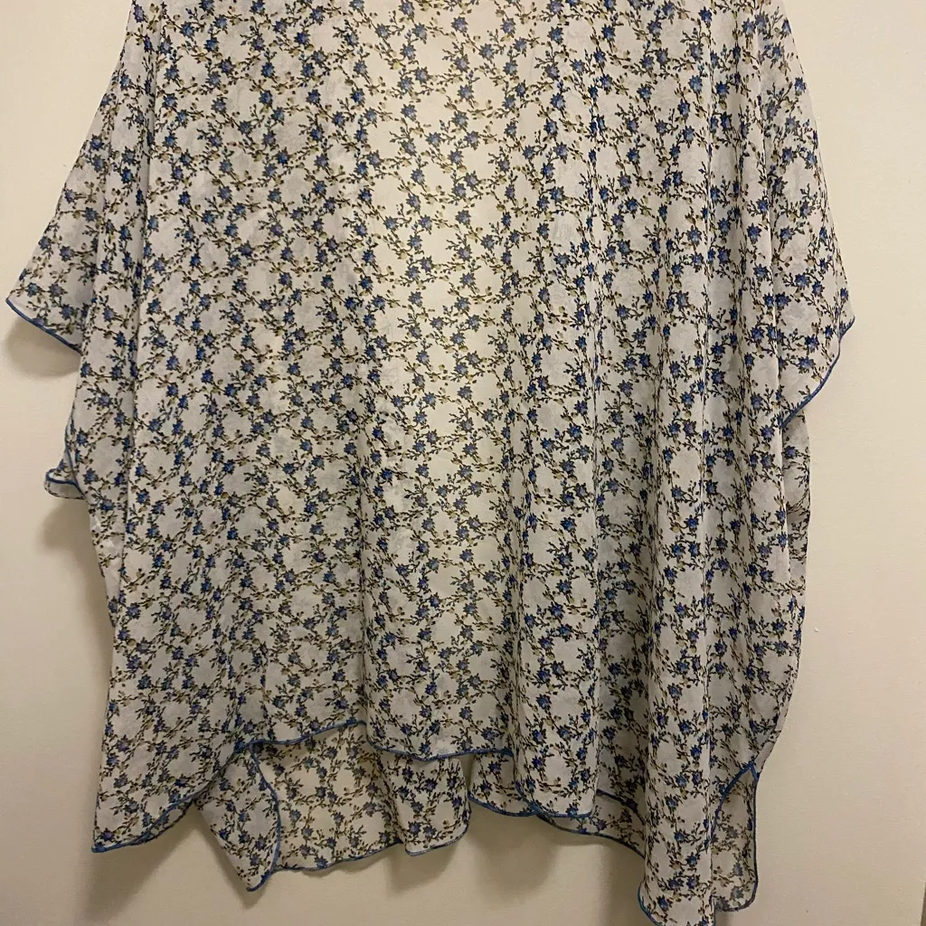 Band Of Gypsies Womens Sheer Cardigan Top S M Ivory & Blue Floral Print Oversize - Image 7