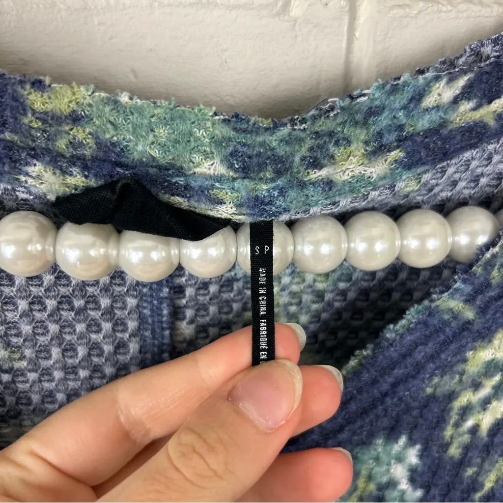 Out From Under Urban Outfitters Floral Waffle Knit Long Sleeve Top Size S - Image 8