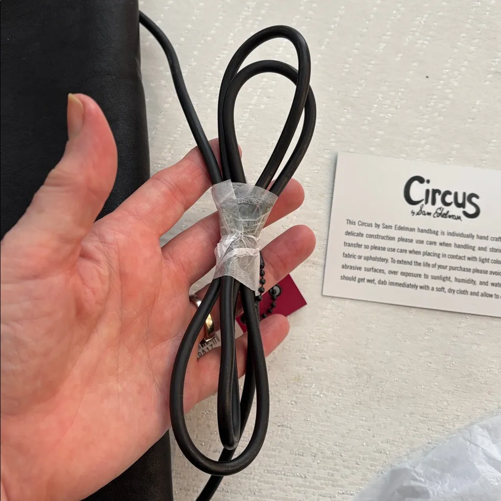 Sam Edelman Circus Nicole Black convertible crossbody bag - Image 9